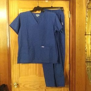 LANDAU Scrubs Set